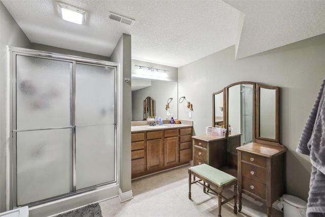 6805 Aubrey Court, Johnston, IA 50131