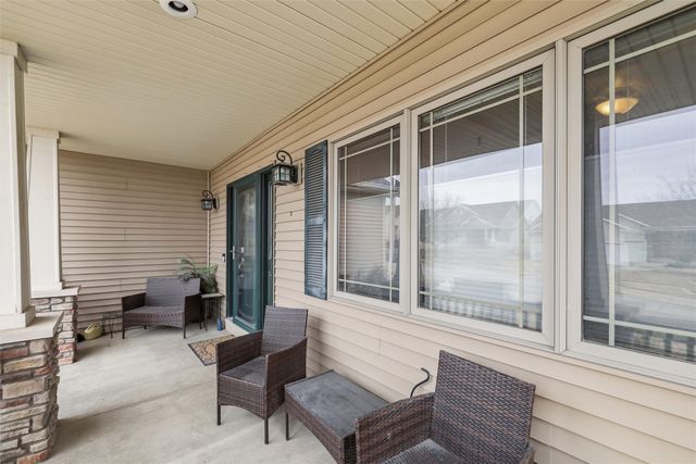 6805 Aubrey Court, Johnston, IA 50131