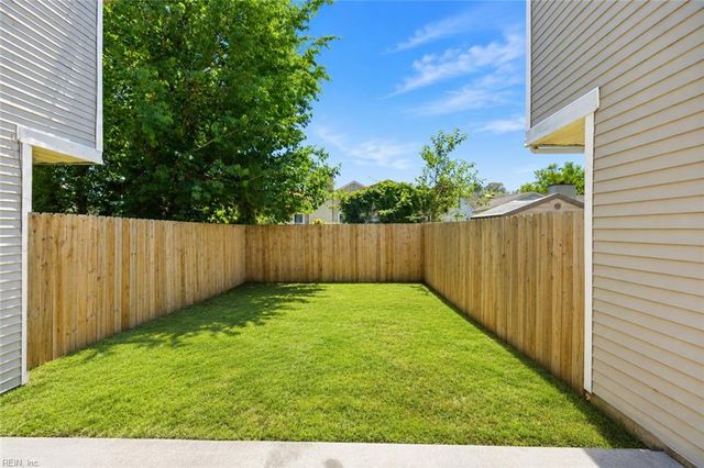5548 Maple Cluster CT, Virginia Beach, VA 23462
