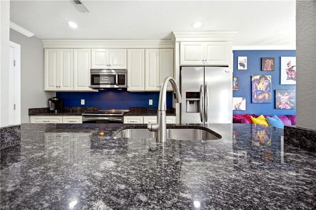 5548 Maple Cluster CT, Virginia Beach, VA 23462