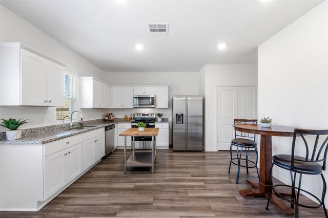 674 Amesbury Road, Montgomery, TX 77316