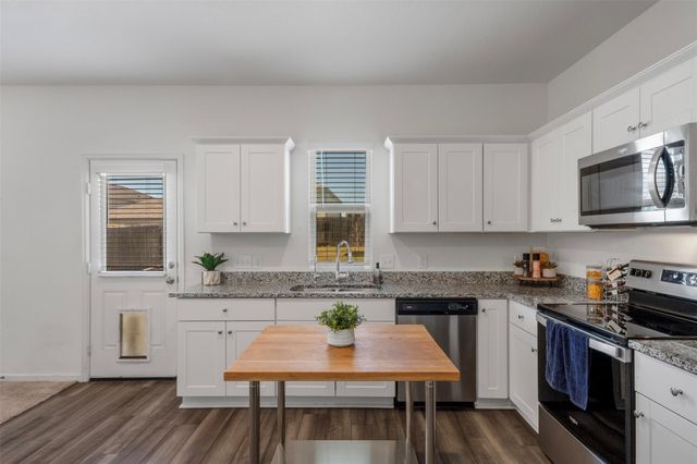 674 Amesbury Road, Montgomery, TX 77316