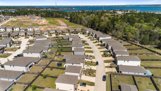 674 Amesbury Road, Montgomery, TX 77316