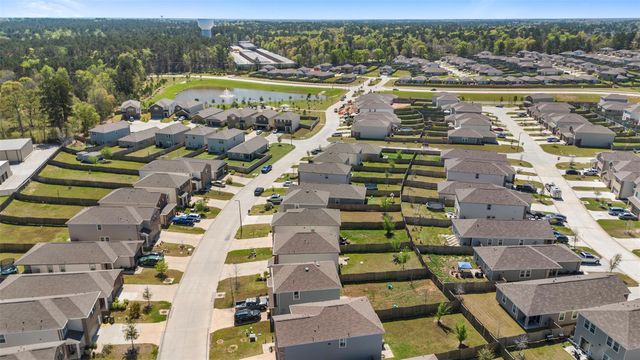 674 Amesbury Road, Montgomery, TX 77316