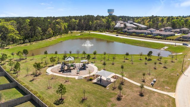 674 Amesbury Road, Montgomery, TX 77316