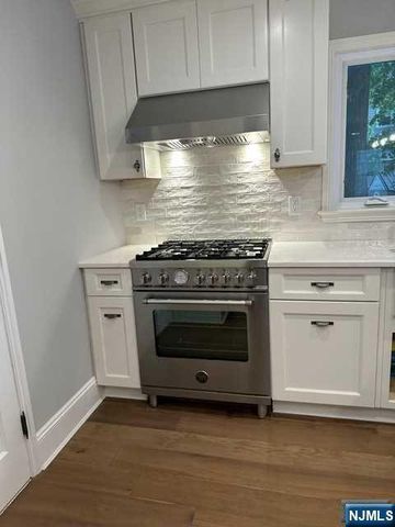 12 N Island Avenue, Ramsey, NJ 07446