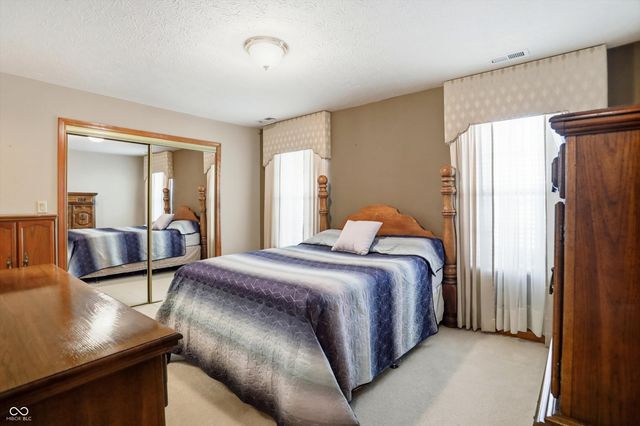 5535 Gateridge Lane, Indianapolis, IN 46237