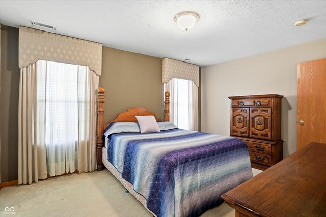 5535 Gateridge Lane, Indianapolis, IN 46237