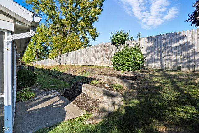 5535 Gateridge Lane, Indianapolis, IN 46237