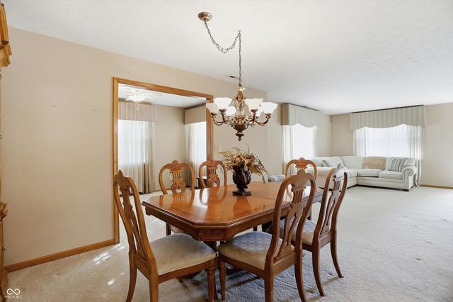 5535 Gateridge Lane, Indianapolis, IN 46237