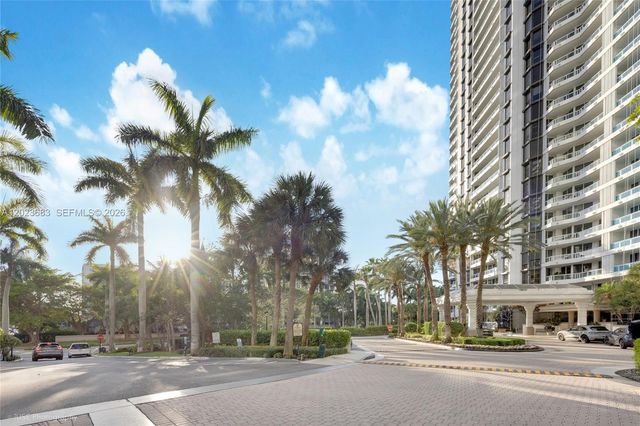 21205 Yacht Club Dr 701, Aventura, FL 33180