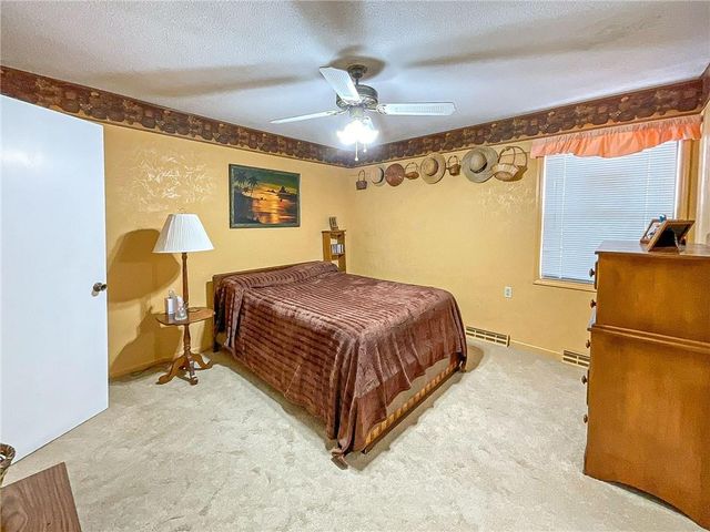 2614 Plaza Avenue, Sedalia, MO 65301