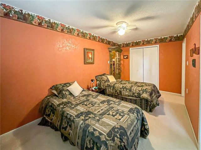 2614 Plaza Avenue, Sedalia, MO 65301