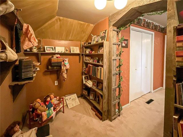 2614 Plaza Avenue, Sedalia, MO 65301