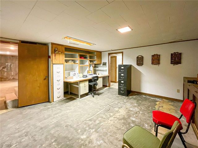 2614 Plaza Avenue, Sedalia, MO 65301