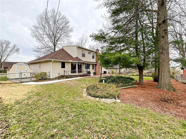 2614 Plaza Avenue, Sedalia, MO 65301