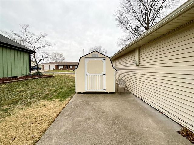 2614 Plaza Avenue, Sedalia, MO 65301