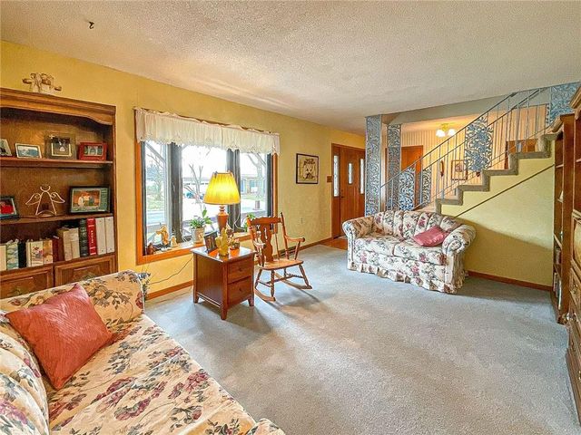 2614 Plaza Avenue, Sedalia, MO 65301