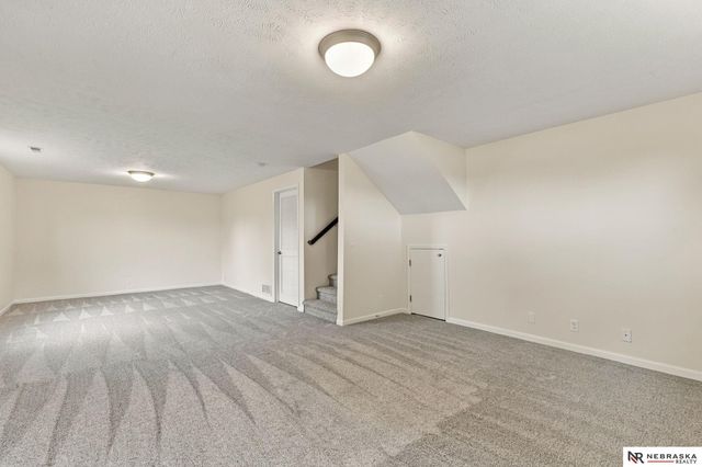 8802 N 160th Street, Bennington, NE 68007