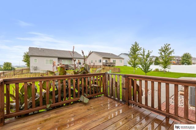 8802 N 160th Street, Bennington, NE 68007