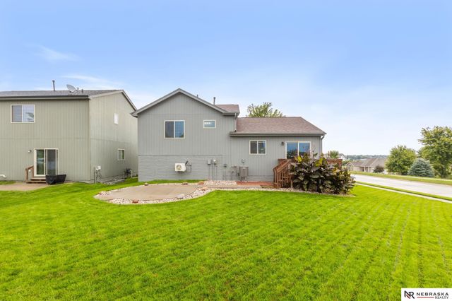 8802 N 160th Street, Bennington, NE 68007