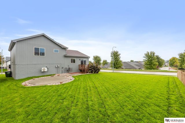 8802 N 160th Street, Bennington, NE 68007