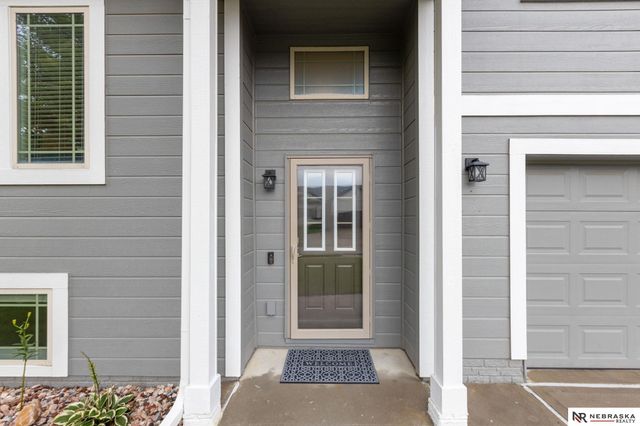 8802 N 160th Street, Bennington, NE 68007