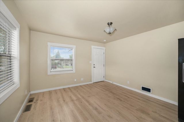 2323 E Rich Ave, Spokane, WA 99207