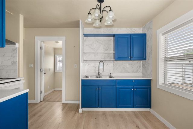 2323 E Rich Ave, Spokane, WA 99207