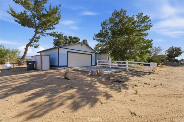 43300 43rd West, Lancaster, CA 93536