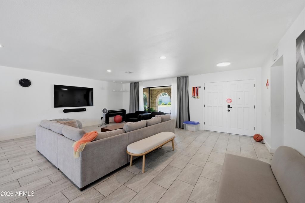 8354 E VIA DE DORADO --, Scottsdale, AZ 85258 — photo 4