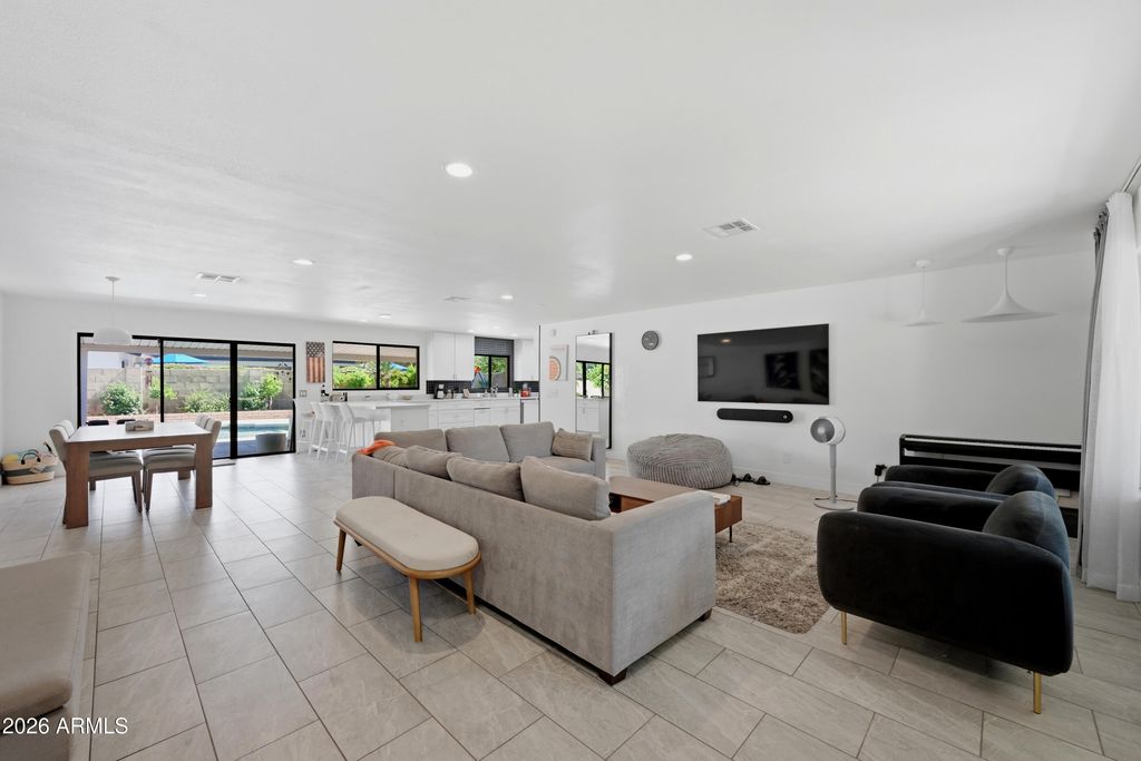 8354 E VIA DE DORADO --, Scottsdale, AZ 85258 — photo 5