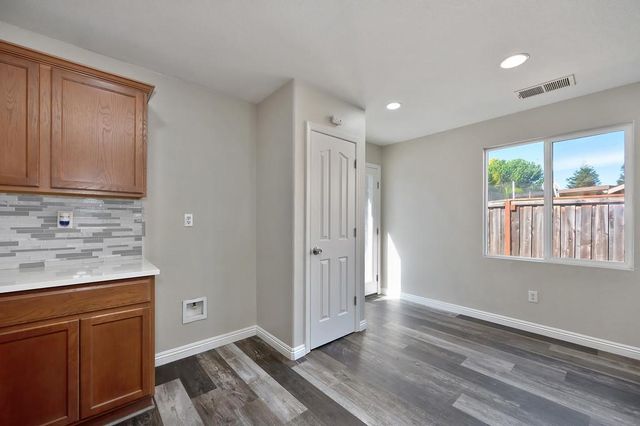 1440 Claridge Ct, Olivehurst, CA 95961