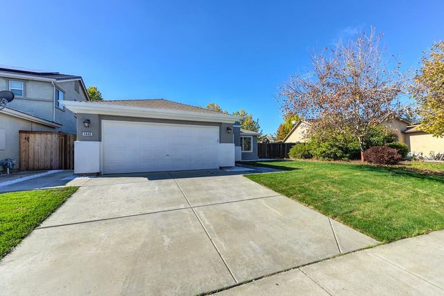 1440 Claridge Ct, Olivehurst, CA 95961