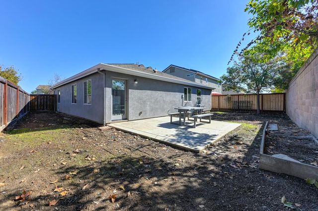 1440 Claridge Ct, Olivehurst, CA 95961