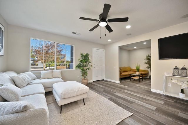 1440 Claridge Ct, Olivehurst, CA 95961