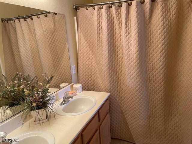 170 Arches Court, Henderson, NV 89012