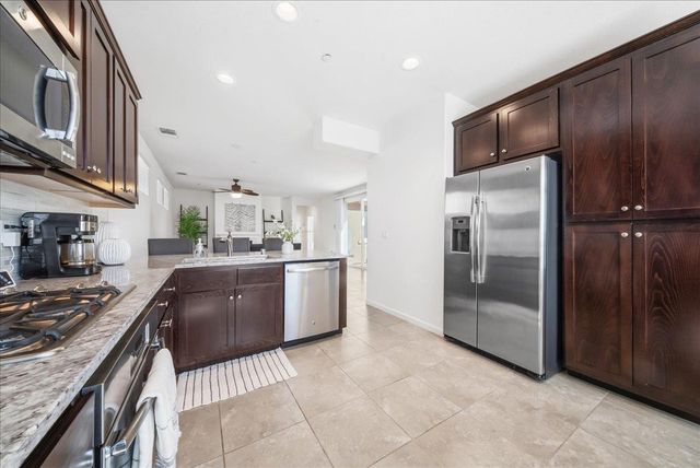 4101 Hovnanian Dr, Sacramento, CA 95834