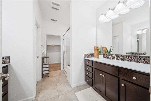 4101 Hovnanian Dr, Sacramento, CA 95834