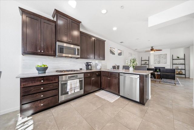 4101 Hovnanian Dr, Sacramento, CA 95834