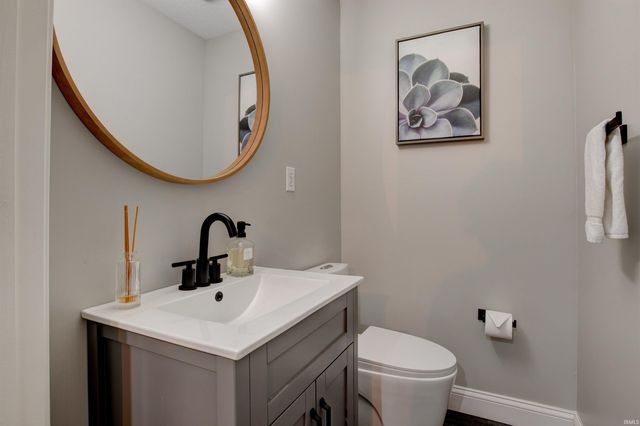 3406 E Douglas Drive, Vincennes, IN 47591