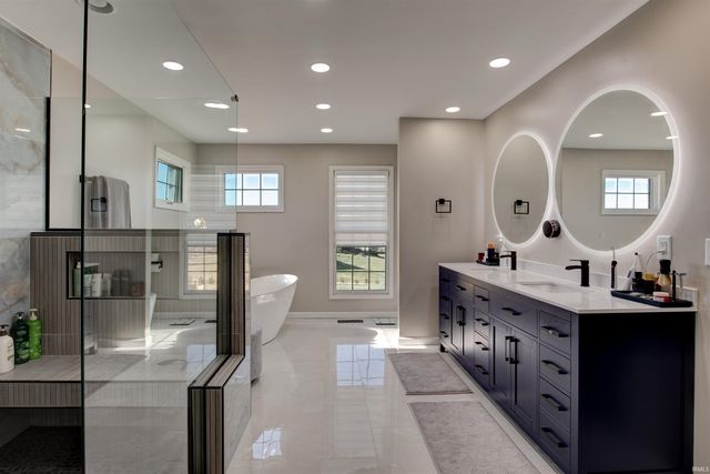 3406 E Douglas Drive, Vincennes, IN 47591