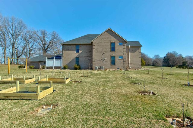 3406 E Douglas Drive, Vincennes, IN 47591
