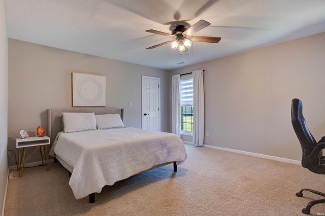 3406 E Douglas Drive, Vincennes, IN 47591