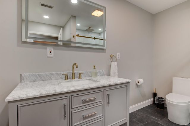 3406 E Douglas Drive, Vincennes, IN 47591