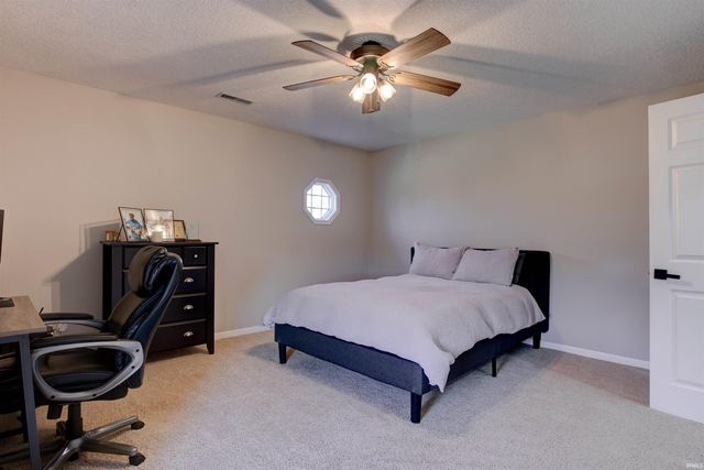 3406 E Douglas Drive, Vincennes, IN 47591