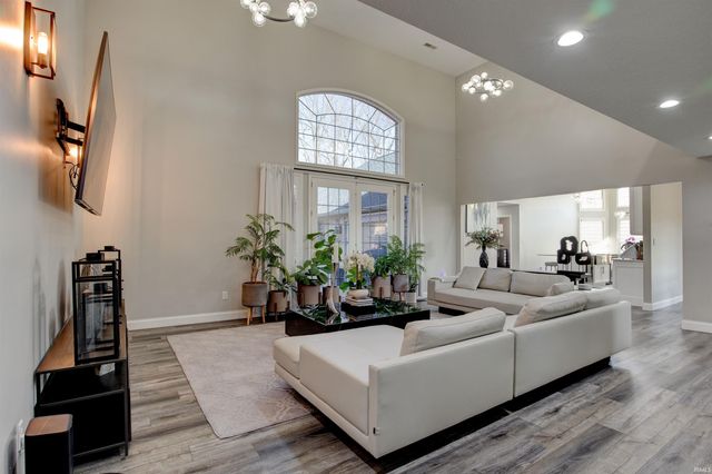 3406 E Douglas Drive, Vincennes, IN 47591