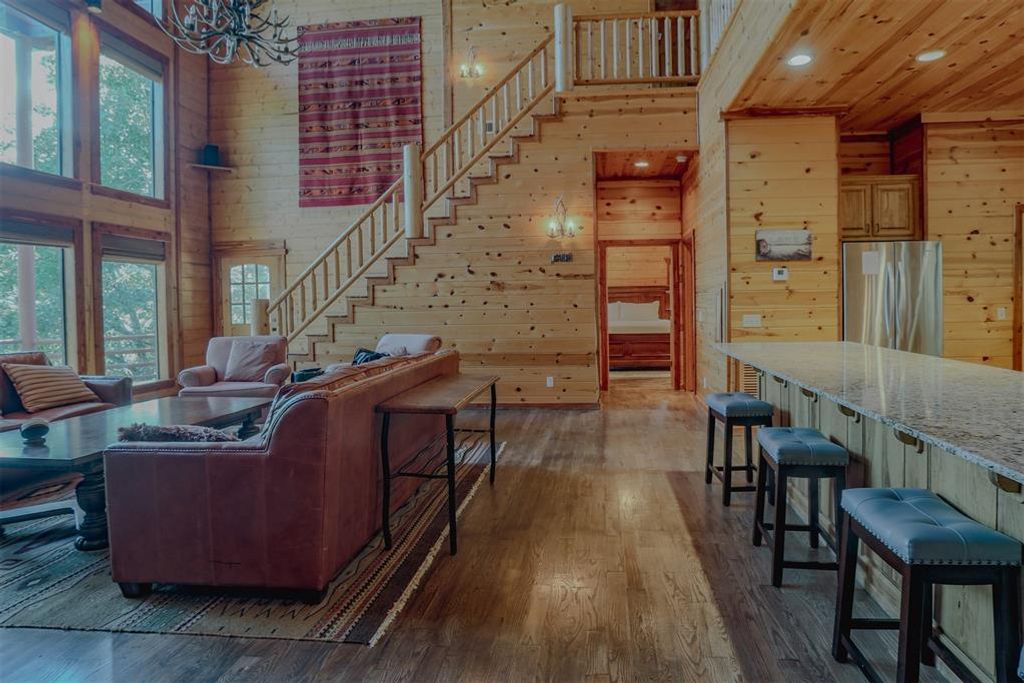 Image 15 of property listing at 145 Lake Bluff Lane, Broken Bow, OK 74728