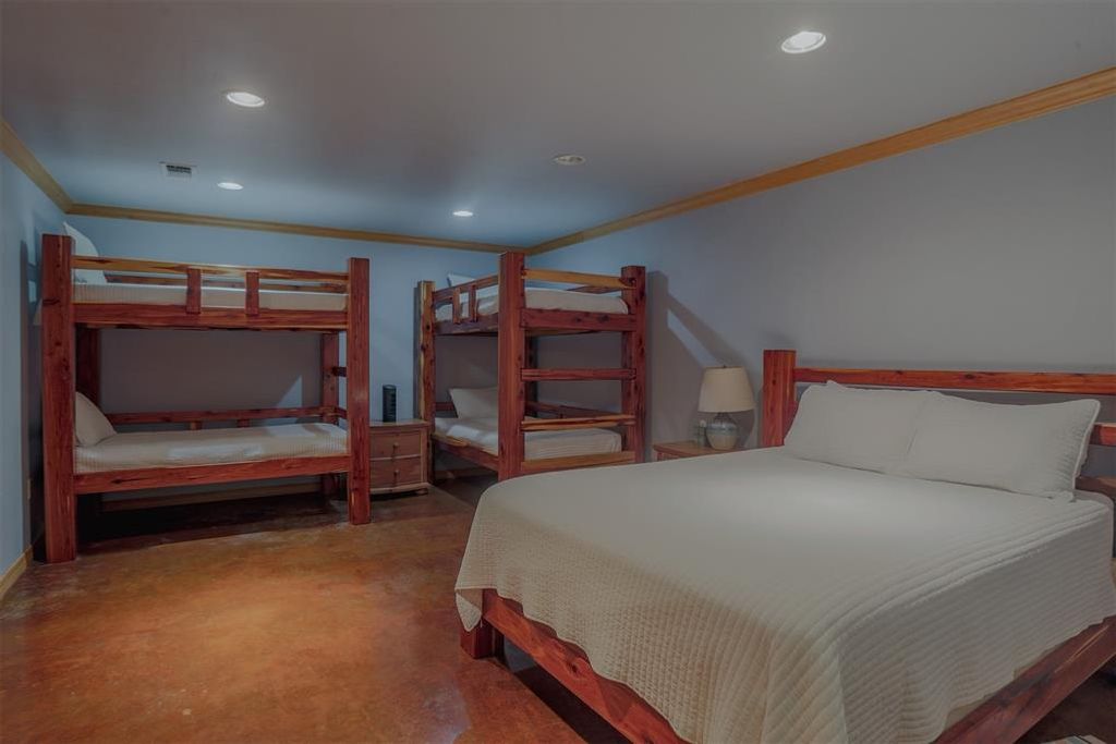 Image 36 of property listing at 145 Lake Bluff Lane, Broken Bow, OK 74728