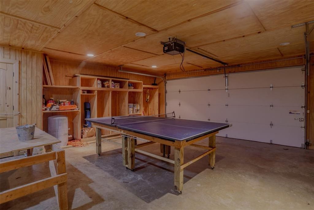 Image 37 of property listing at 145 Lake Bluff Lane, Broken Bow, OK 74728